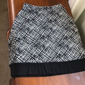 Loft black and white abstract skirt